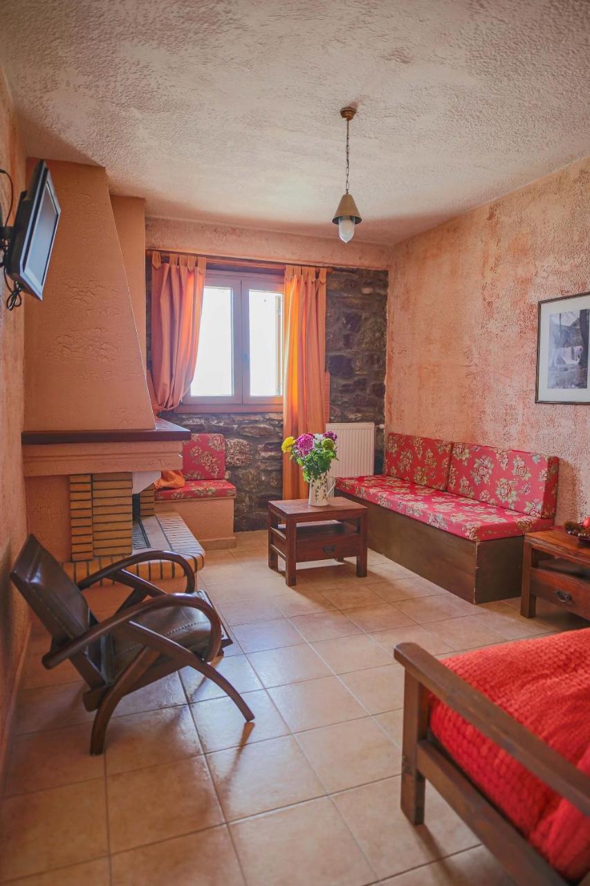 Faris Hotel Xirokampi Dış mekan fotoğraf