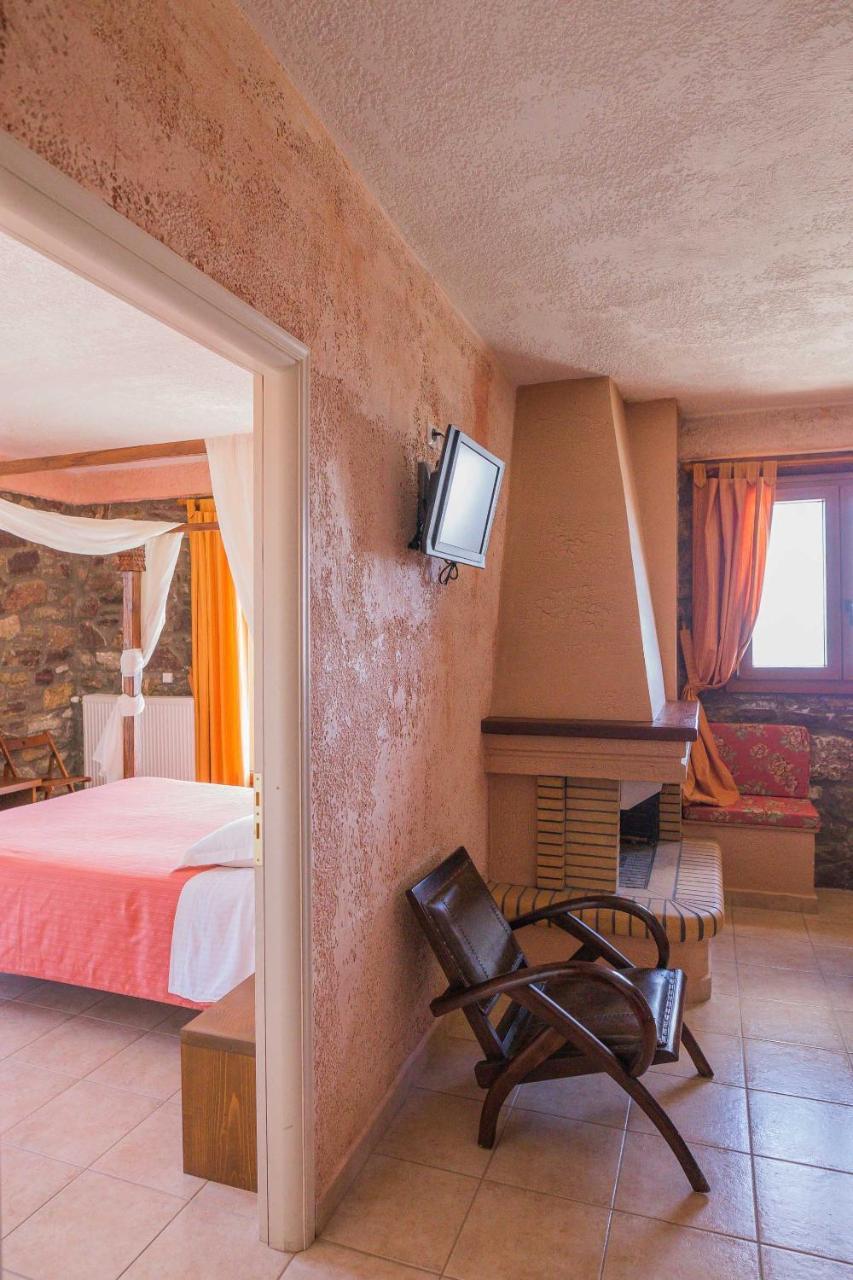 Faris Hotel Xirokampi Dış mekan fotoğraf